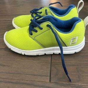 Size 11 kids footjoy golf shoes